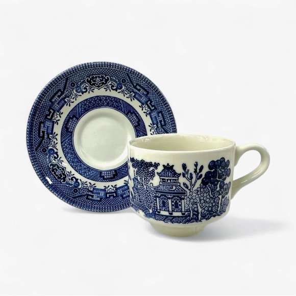 Vintage Churchill England Blue Willow Cups & Saucers Set of 8 – Blue & White - Picture 11 of 12